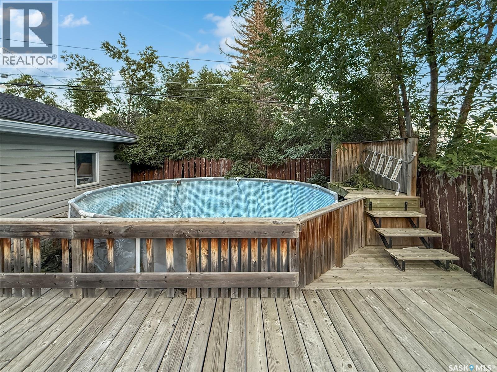 Single Family House 2 Level for Sale in  th AVENUE NW Swift Current 