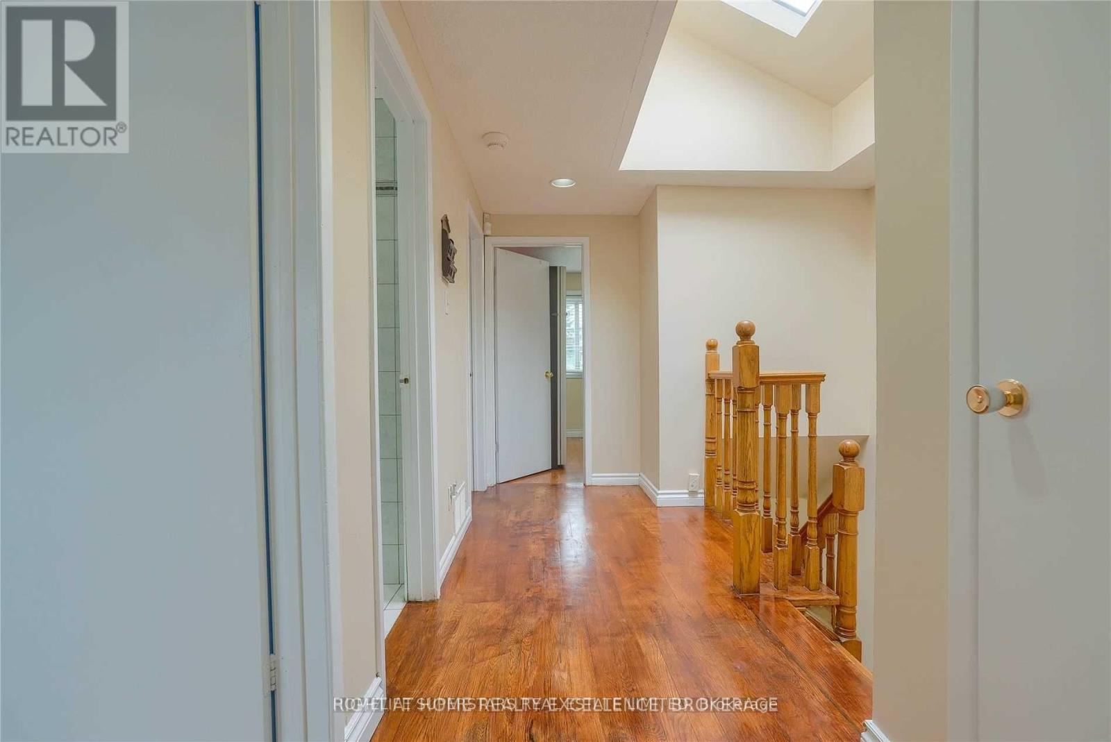 Photo 14 of 3334 Brandon Gate Drive, Mississauga ON
