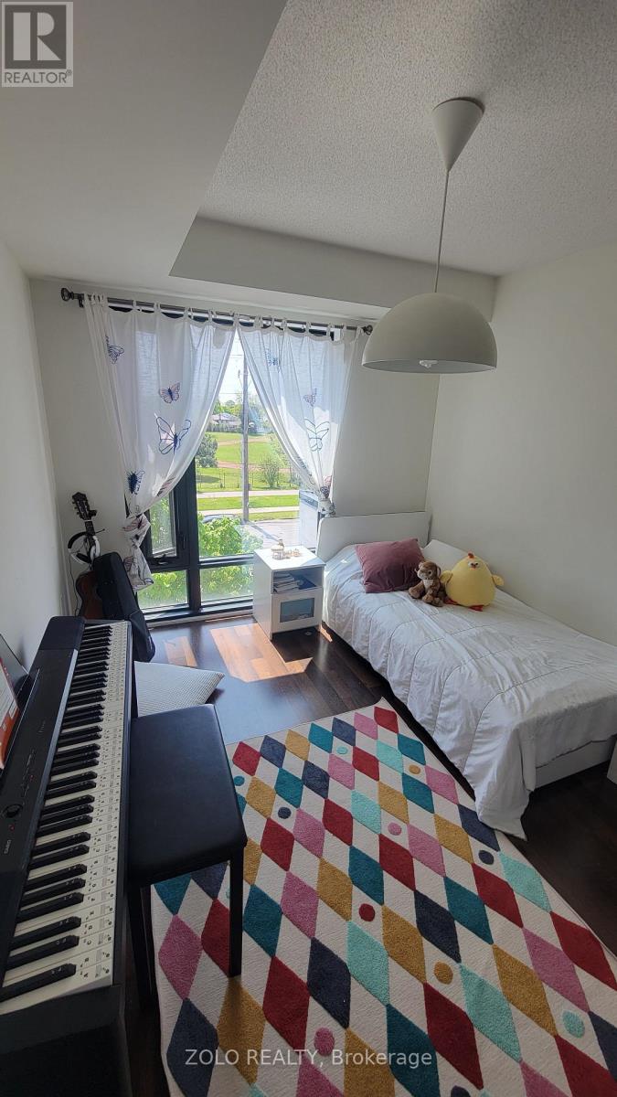 Photo 8 of 509 142 Widdicombe Hill Boulevard, Toronto ON