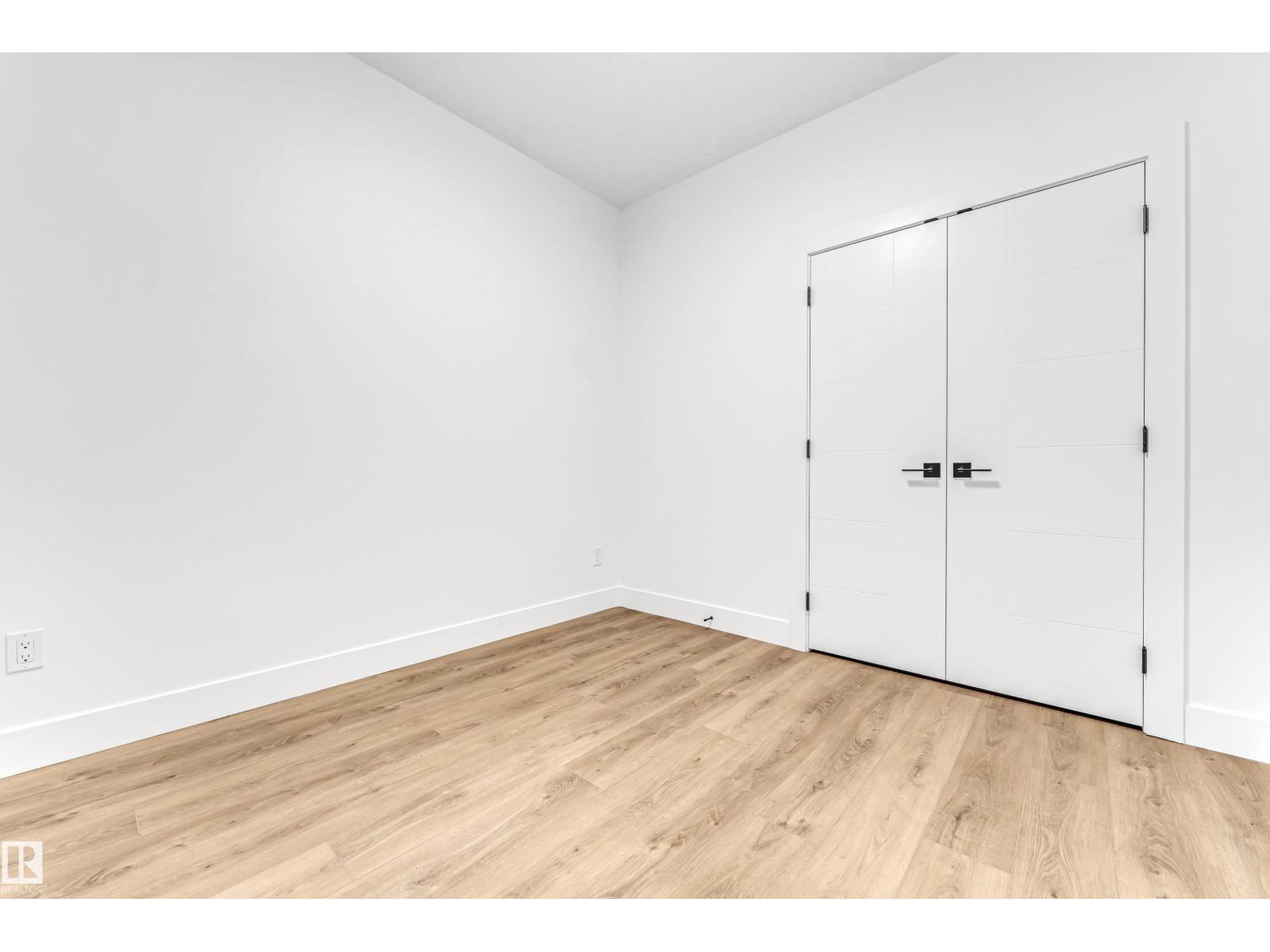 Photo 14 of 4731 168 Av Nw, Edmonton AB