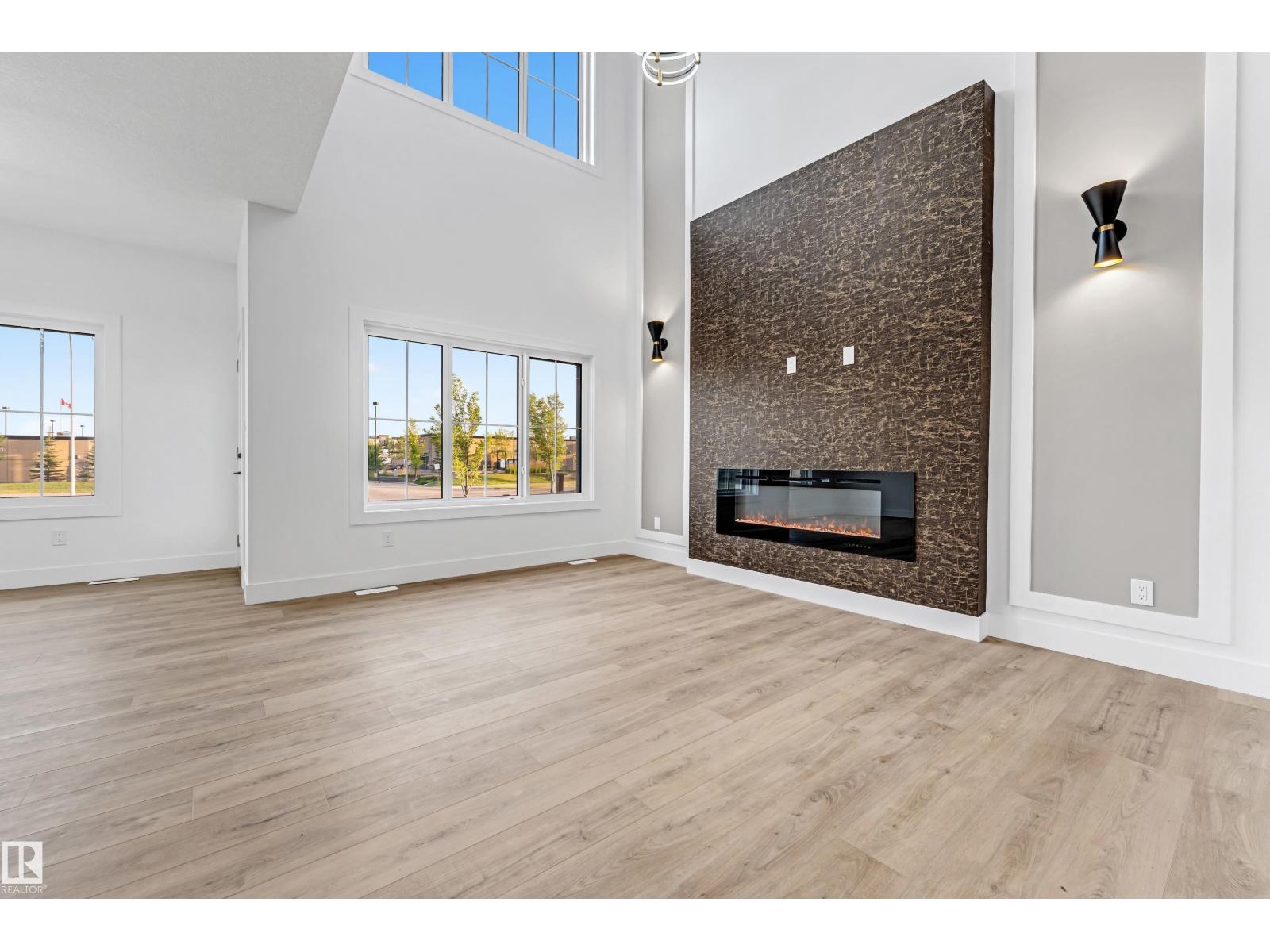 Photo 18 of 4731 168 Av Nw, Edmonton AB