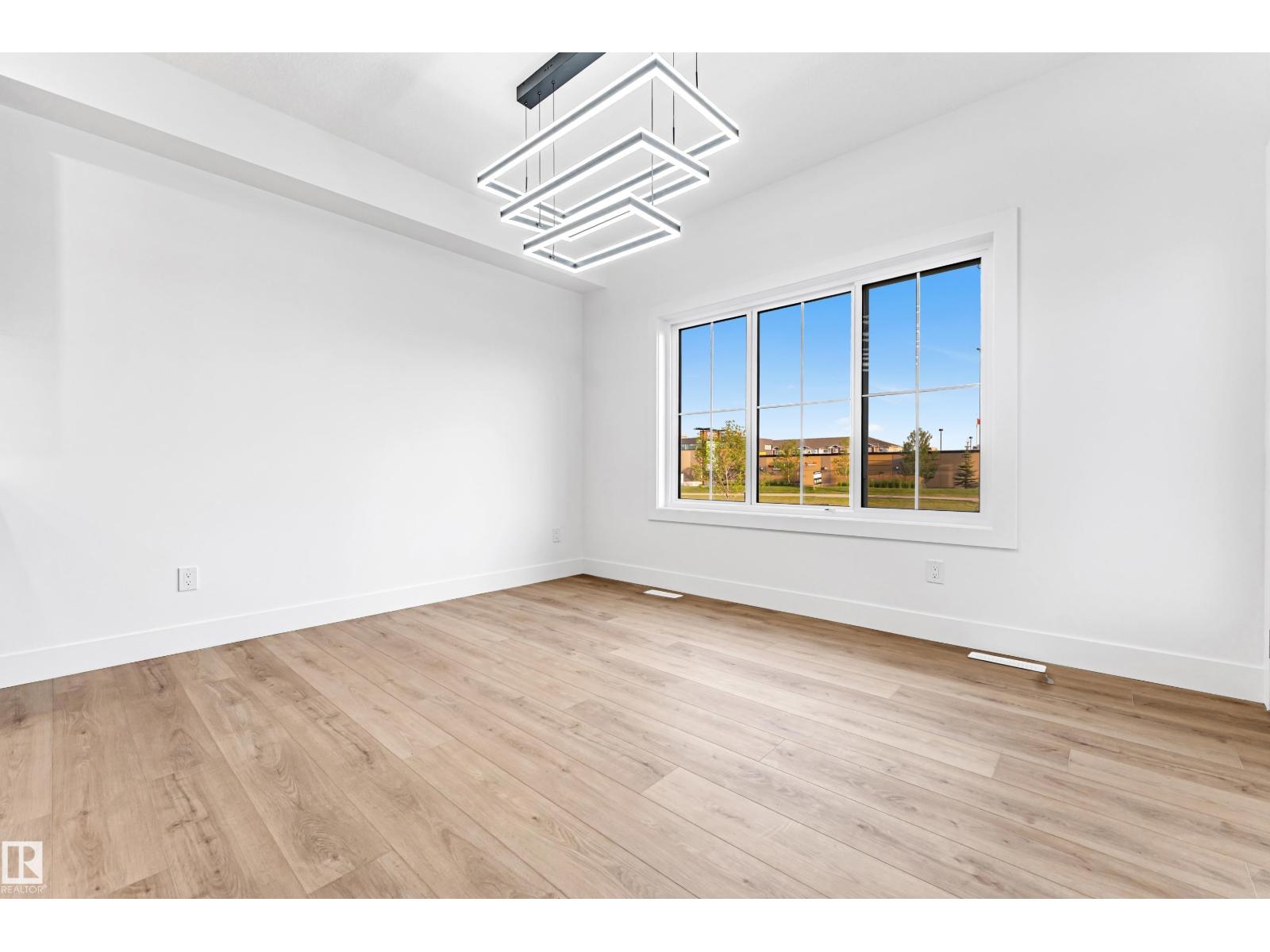 Photo 21 of 4731 168 Av Nw, Edmonton AB
