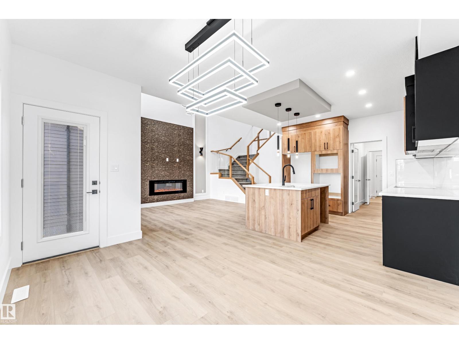 Photo 22 of 4731 168 Av Nw, Edmonton AB
