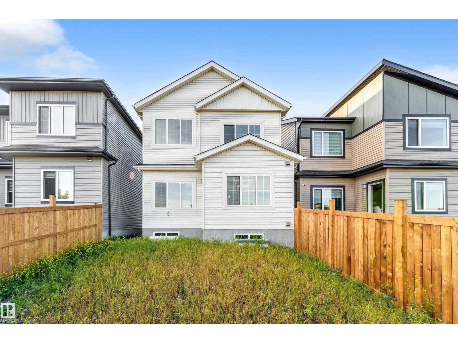 Photo 8 of 4731 168 Av Nw, Edmonton AB