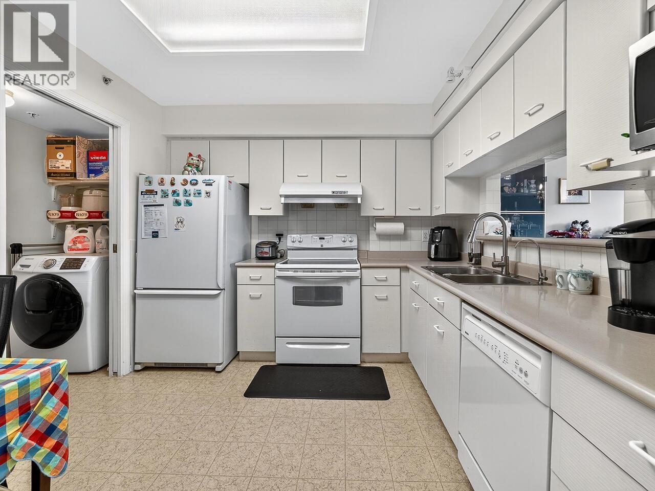 Photo 16 of 707 1180 Pinetree Way, Coquitlam BC