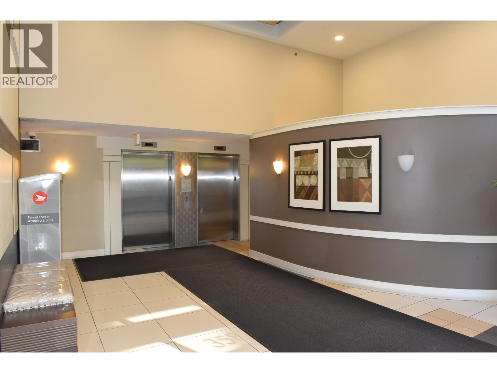 Photo 10 of 512 3588 Crowley Drive, Vancouver BC