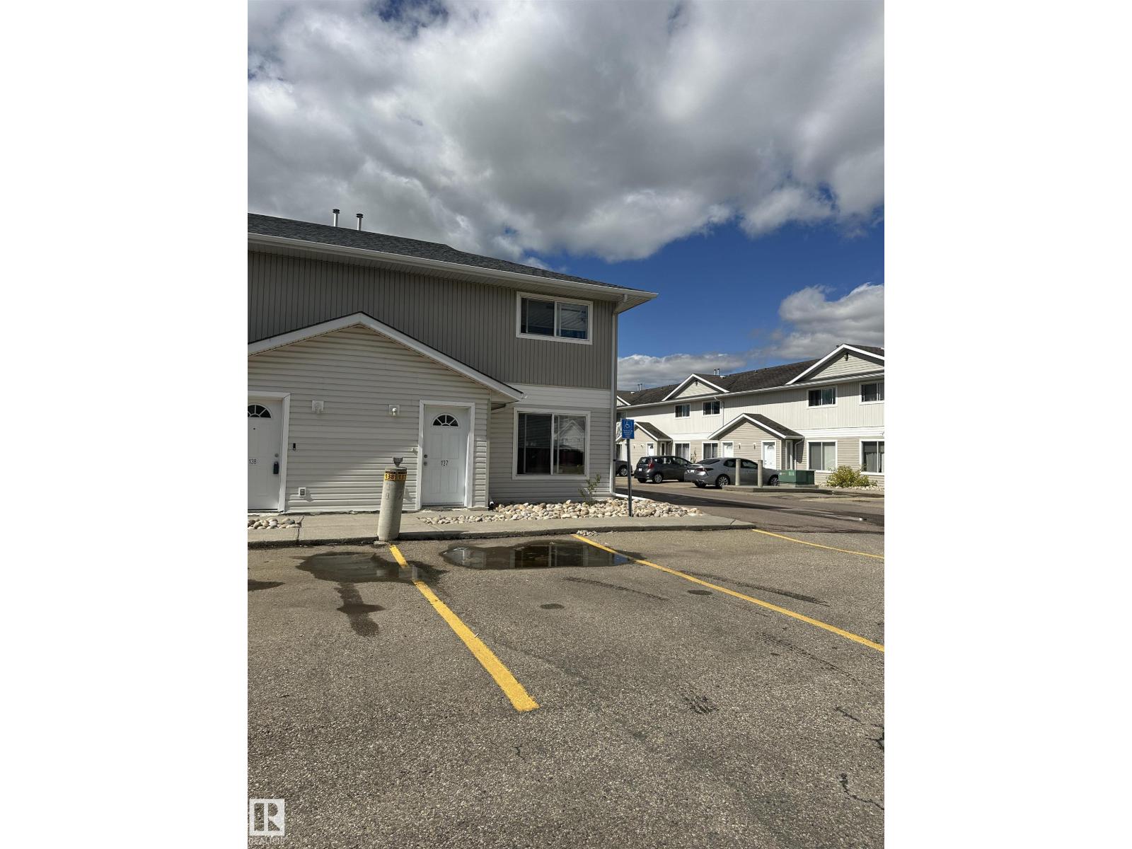 Photo 1 of 137 180 Bridgeport Bv, Leduc AB