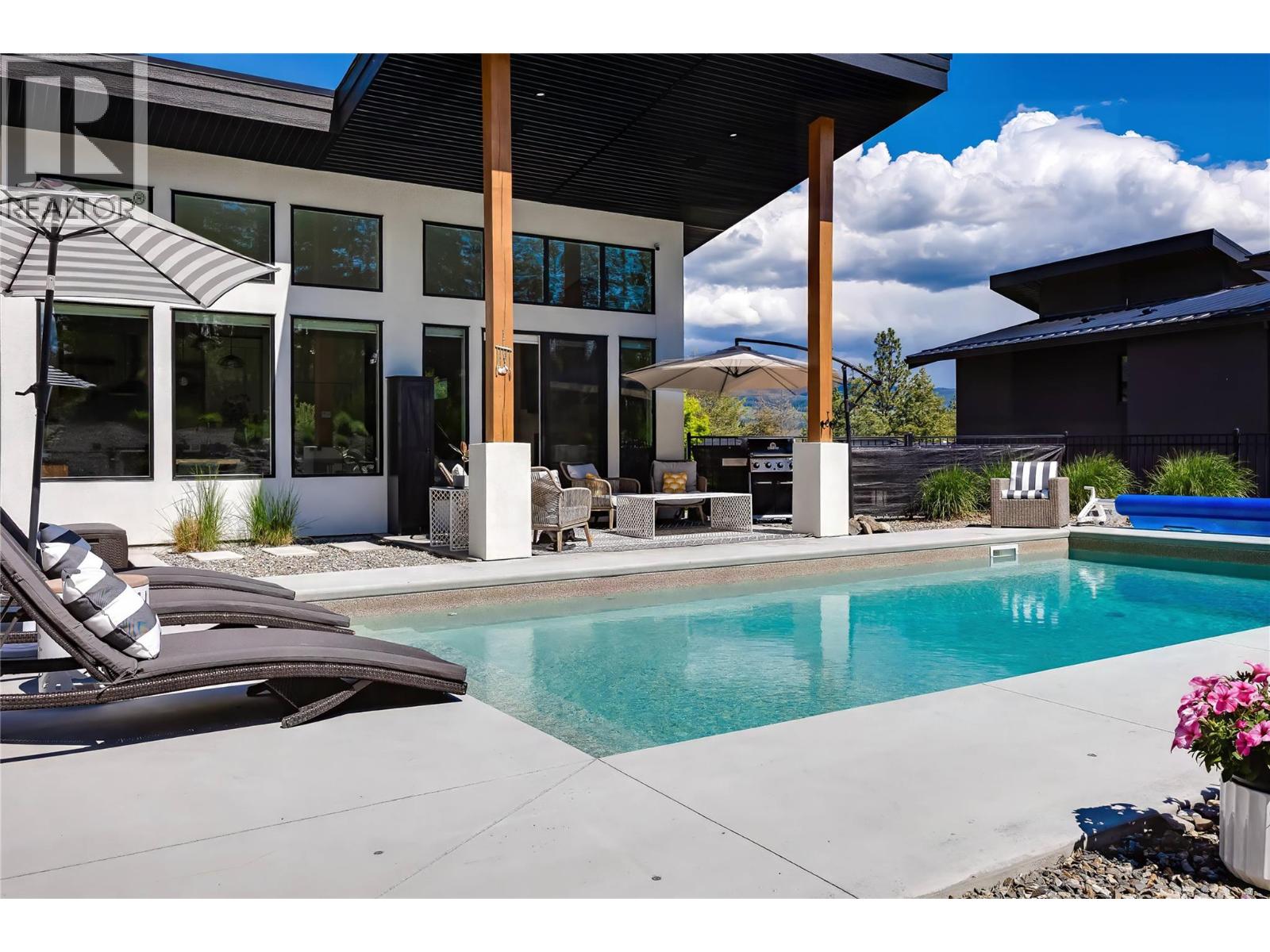  10352 Long Road, Lake Country