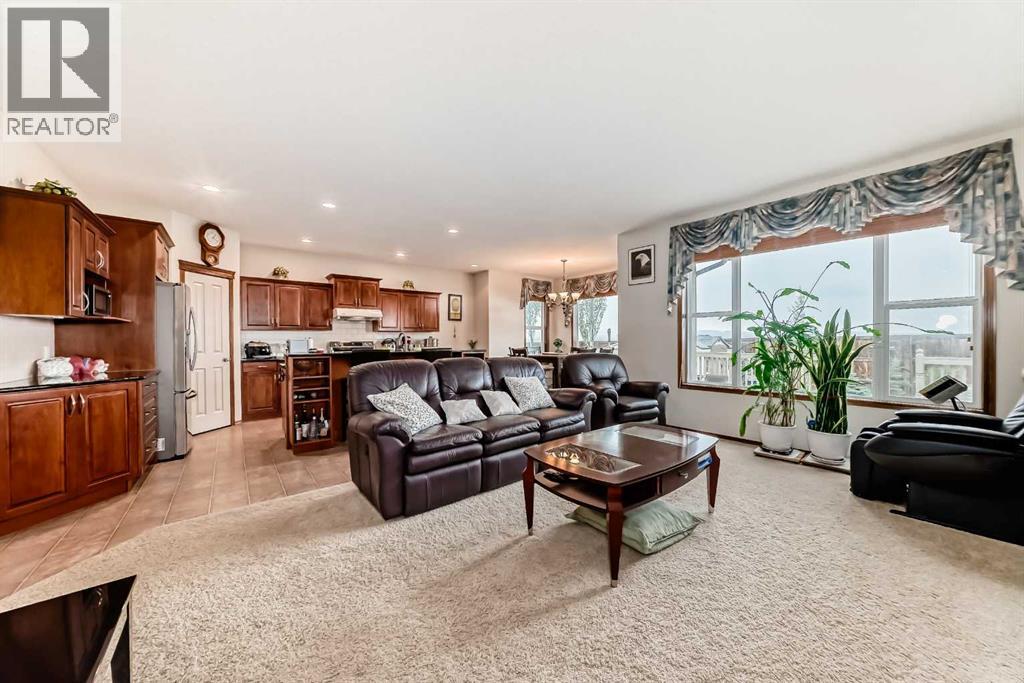Photo 10 of 137 Pantego Road Nw, Calgary AB
