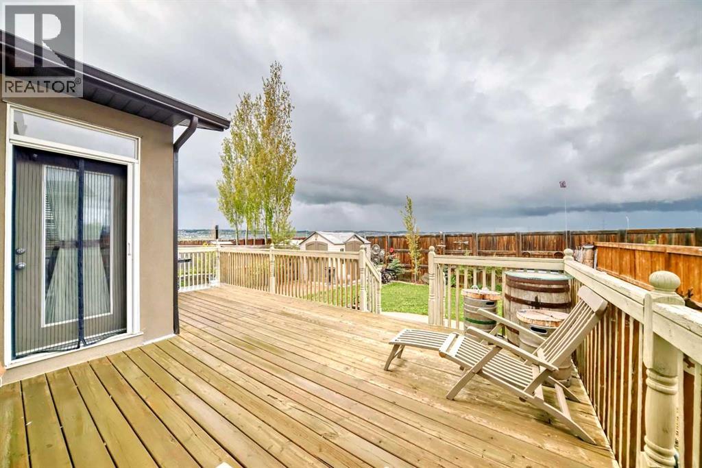 Photo 15 of 137 Pantego Road Nw, Calgary AB
