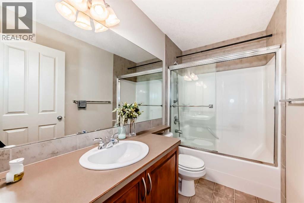 Photo 37 of 137 Pantego Road Nw, Calgary AB
