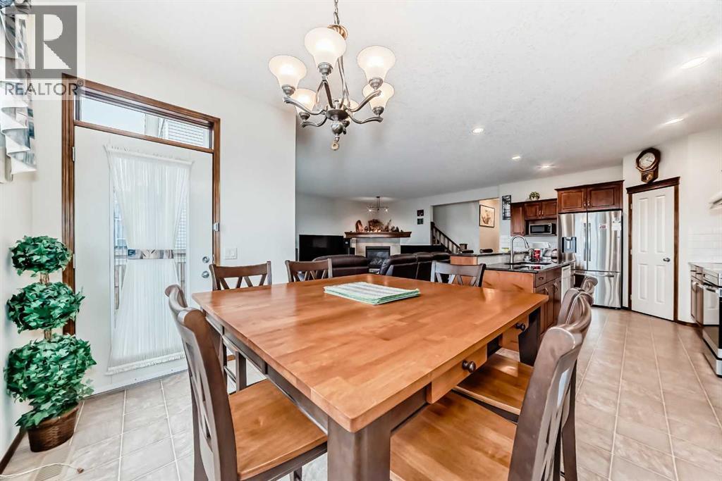 Photo 14 of 137 Pantego Road Nw, Calgary AB