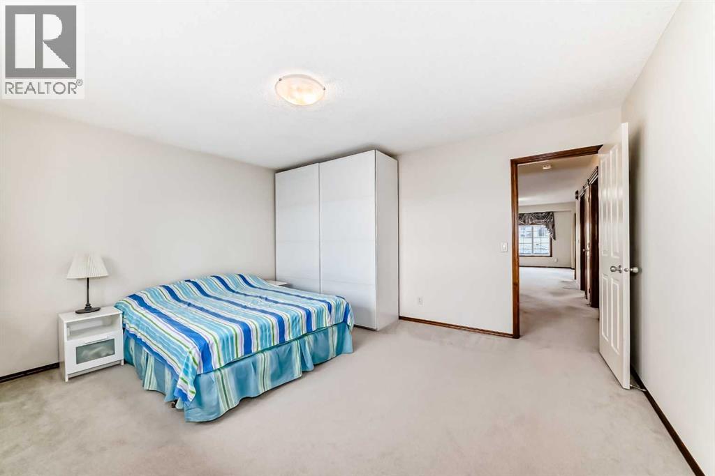 Photo 28 of 137 Pantego Road Nw, Calgary AB