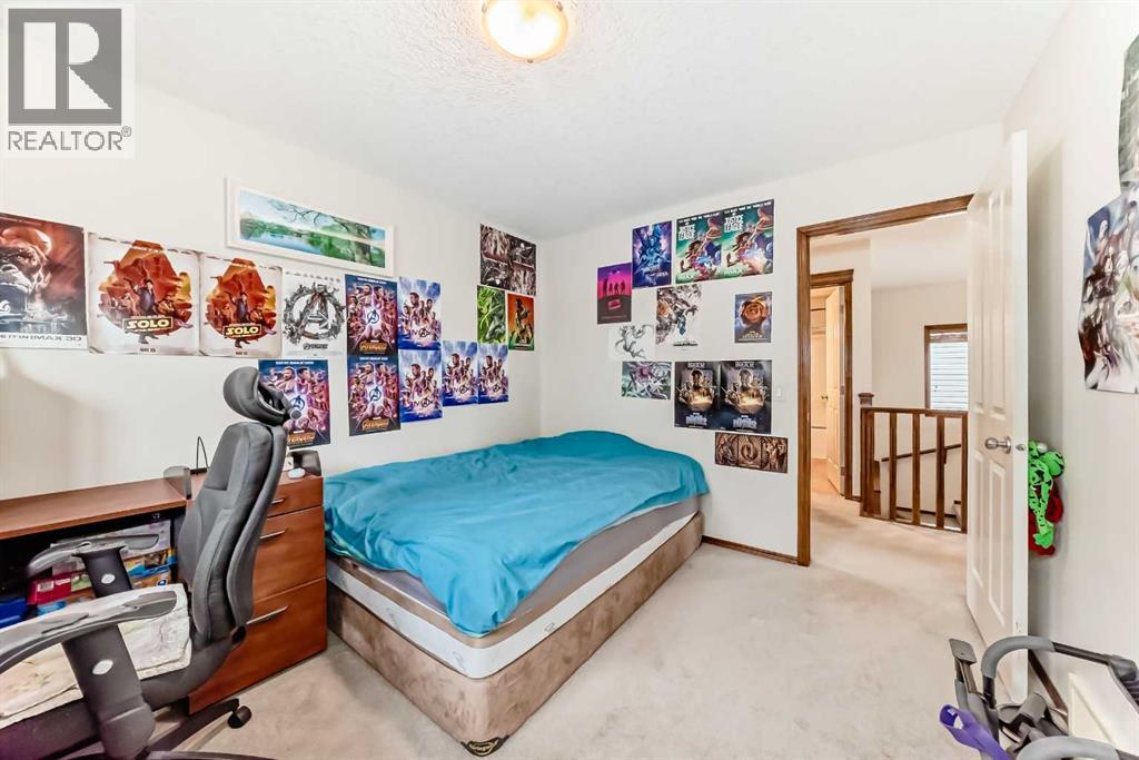 Photo 36 of 137 Pantego Road Nw, Calgary AB