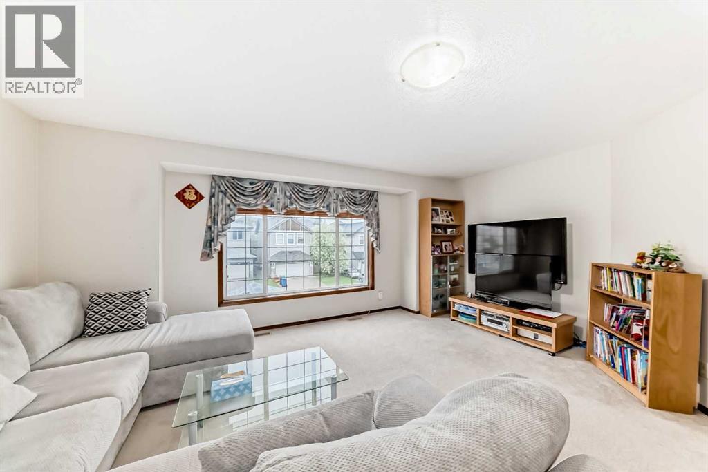 Photo 43 of 137 Pantego Road Nw, Calgary AB