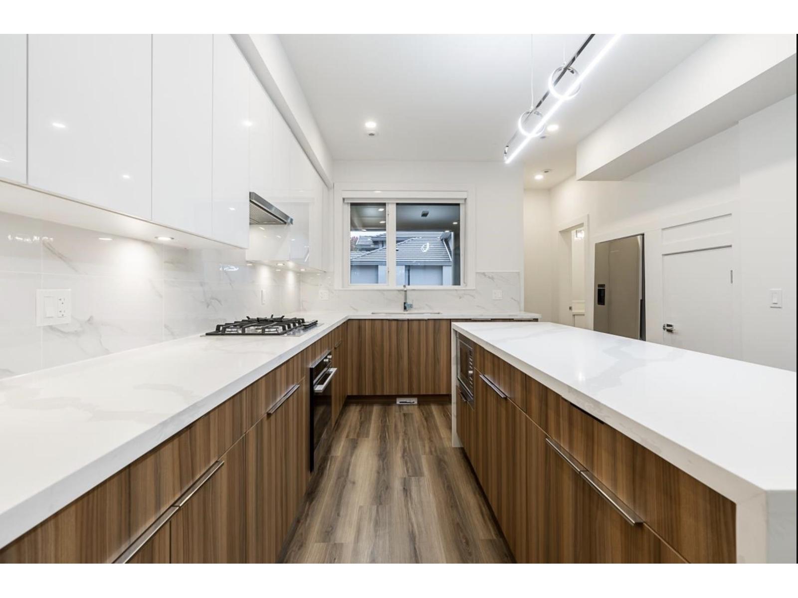 Photo 11 of 9 5858 132 Street, Surrey BC
