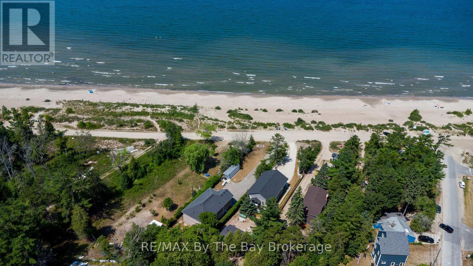 Photo 13 of 342 Coastline Drive, Wasaga Beach ON
