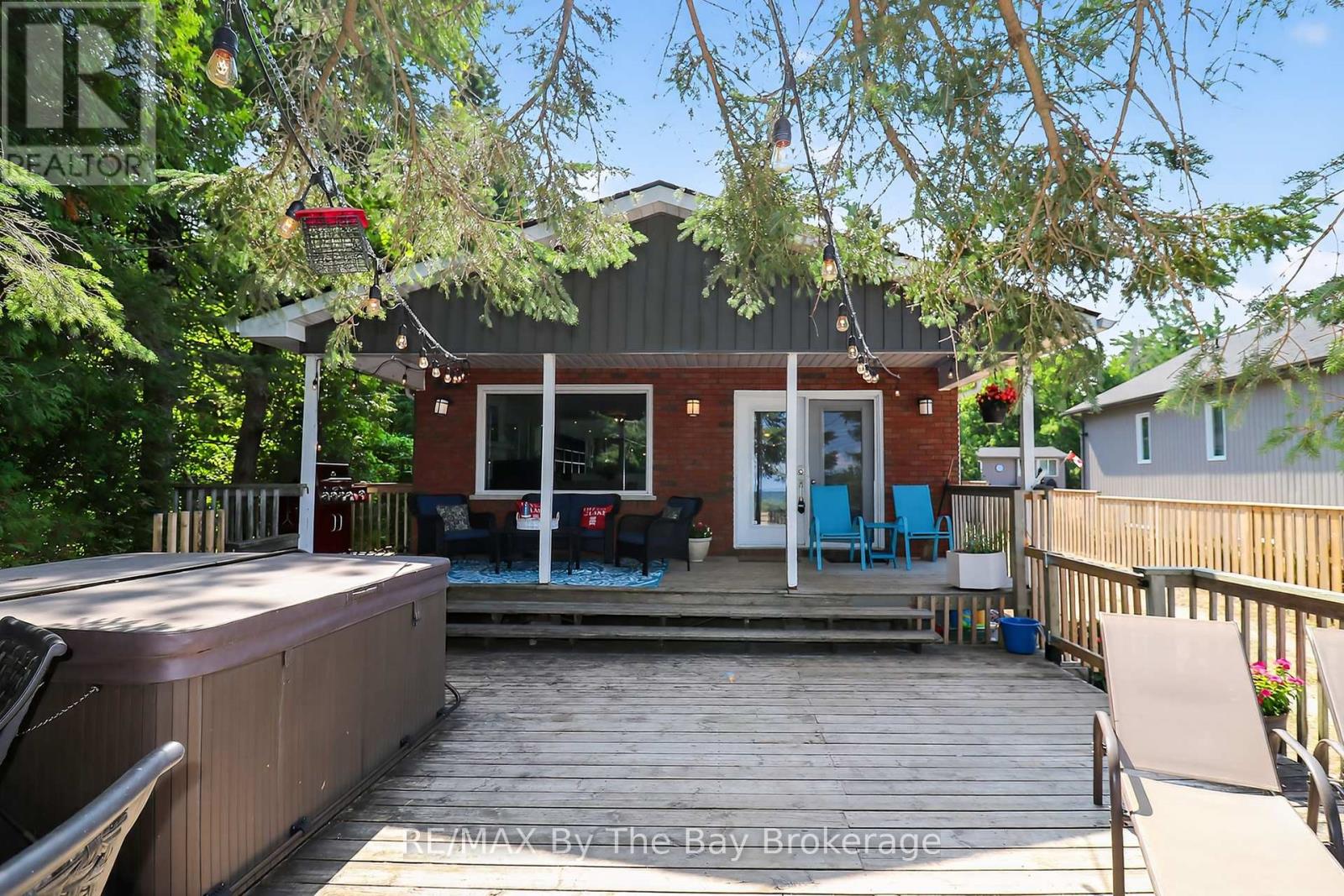 Photo 25 of 342 Coastline Drive, Wasaga Beach ON