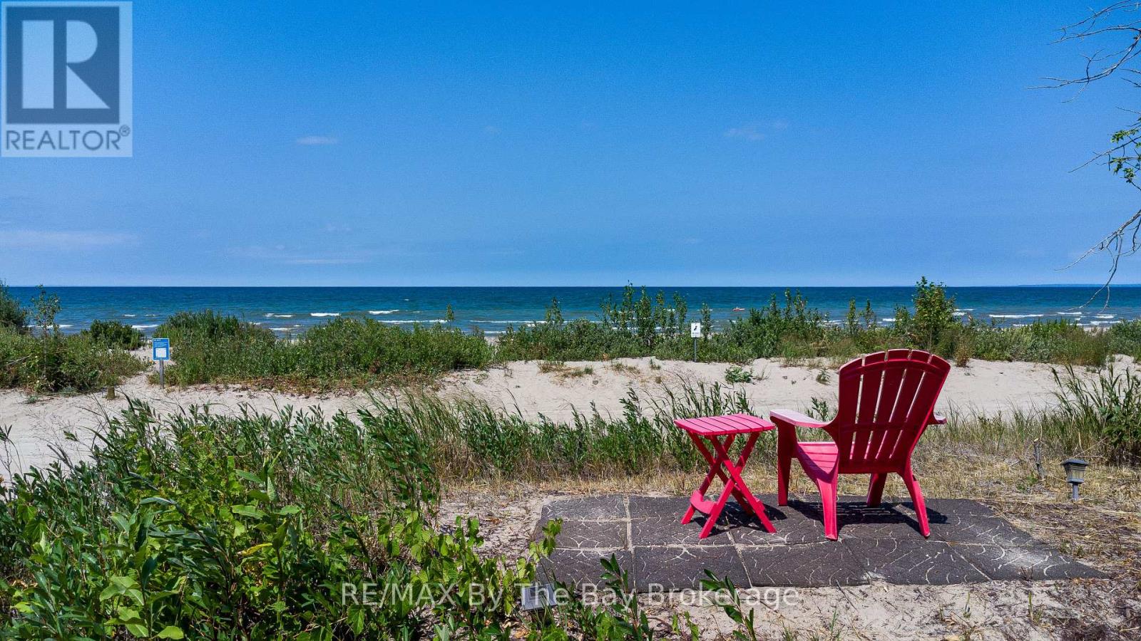 Photo 17 of 342 Coastline Drive, Wasaga Beach ON