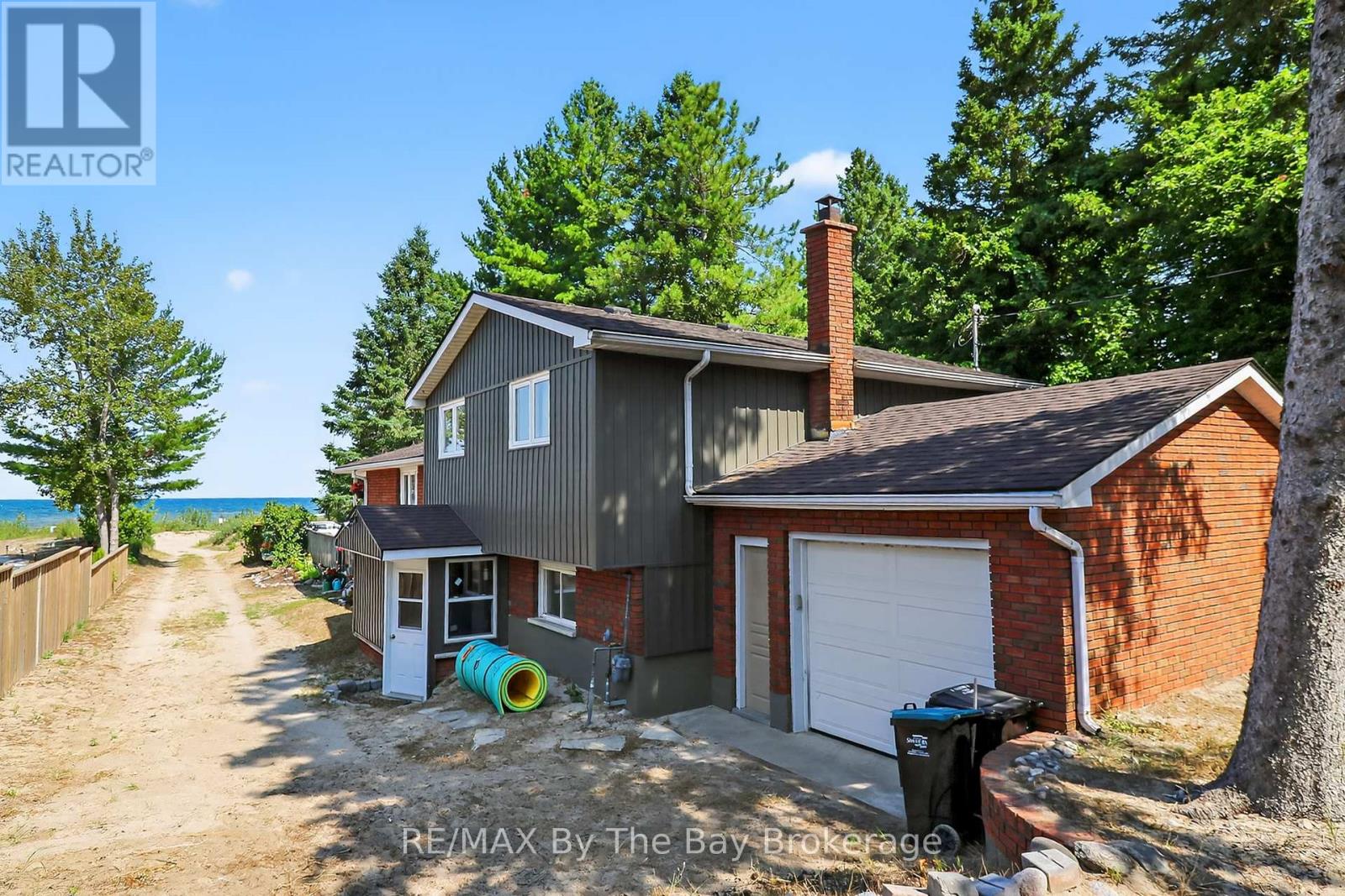 Photo 11 of 342 Coastline Drive, Wasaga Beach ON
