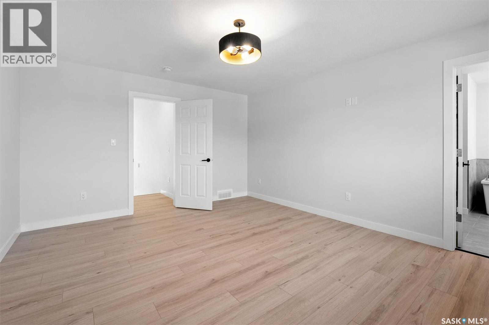 Photo 15 of 206 Flynn Bend, Saskatoon SK