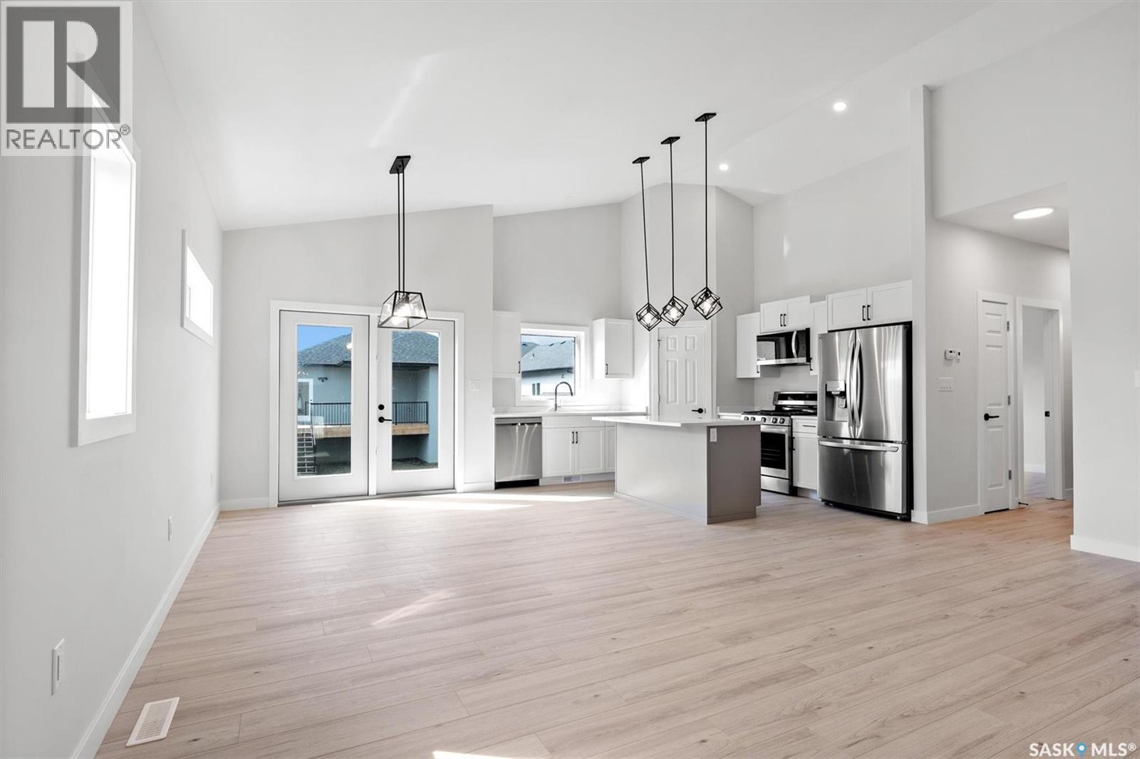 Photo 2 of 206 Flynn Bend, Saskatoon SK