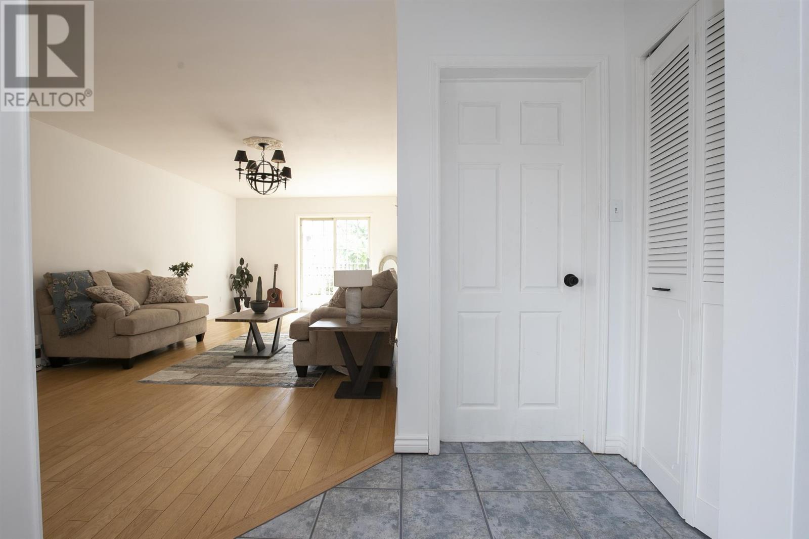Photo 14 of 46 Mary Ave, Sault Ste Marie ON