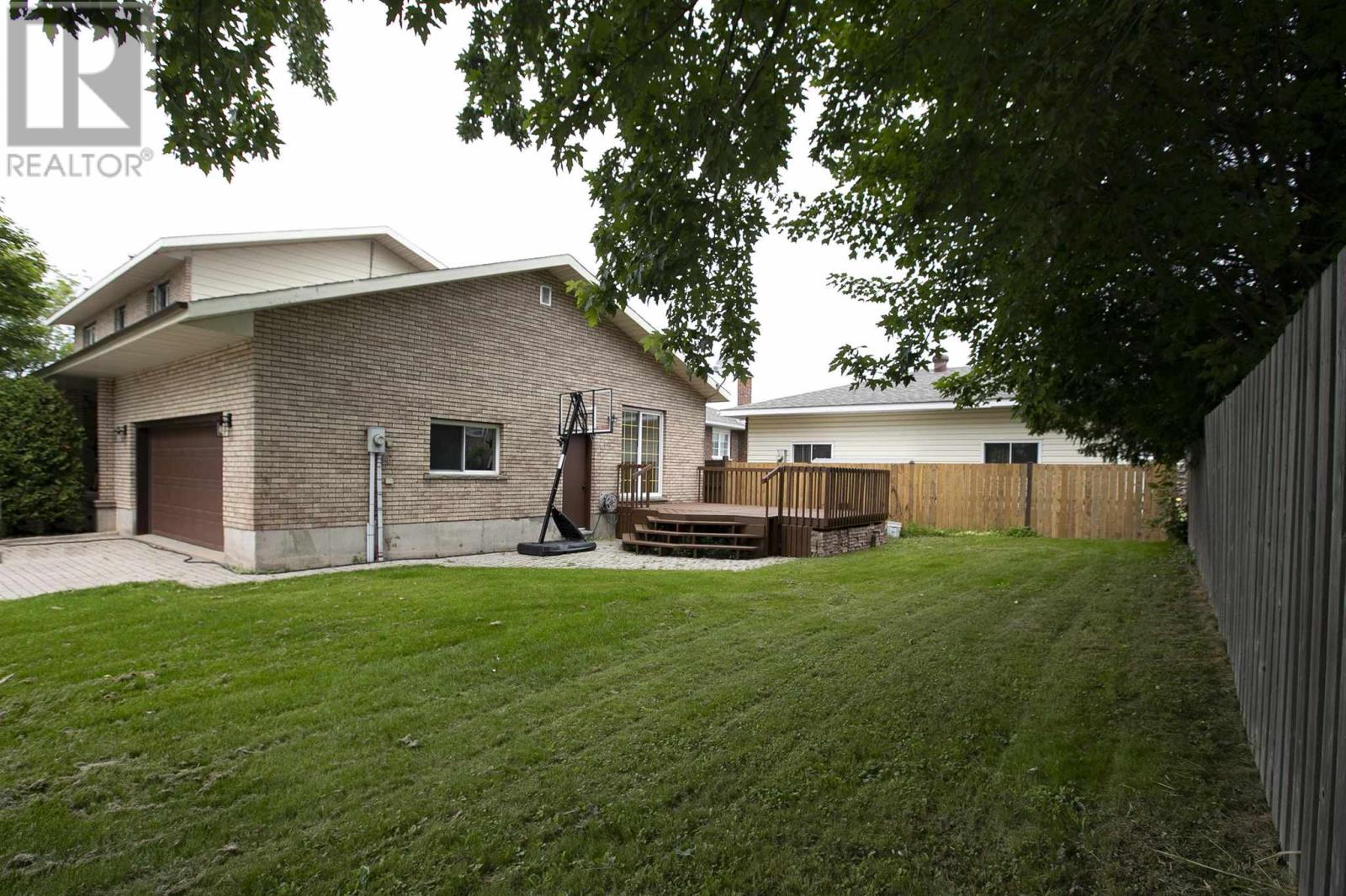 Photo 48 of 46 Mary Ave, Sault Ste Marie ON