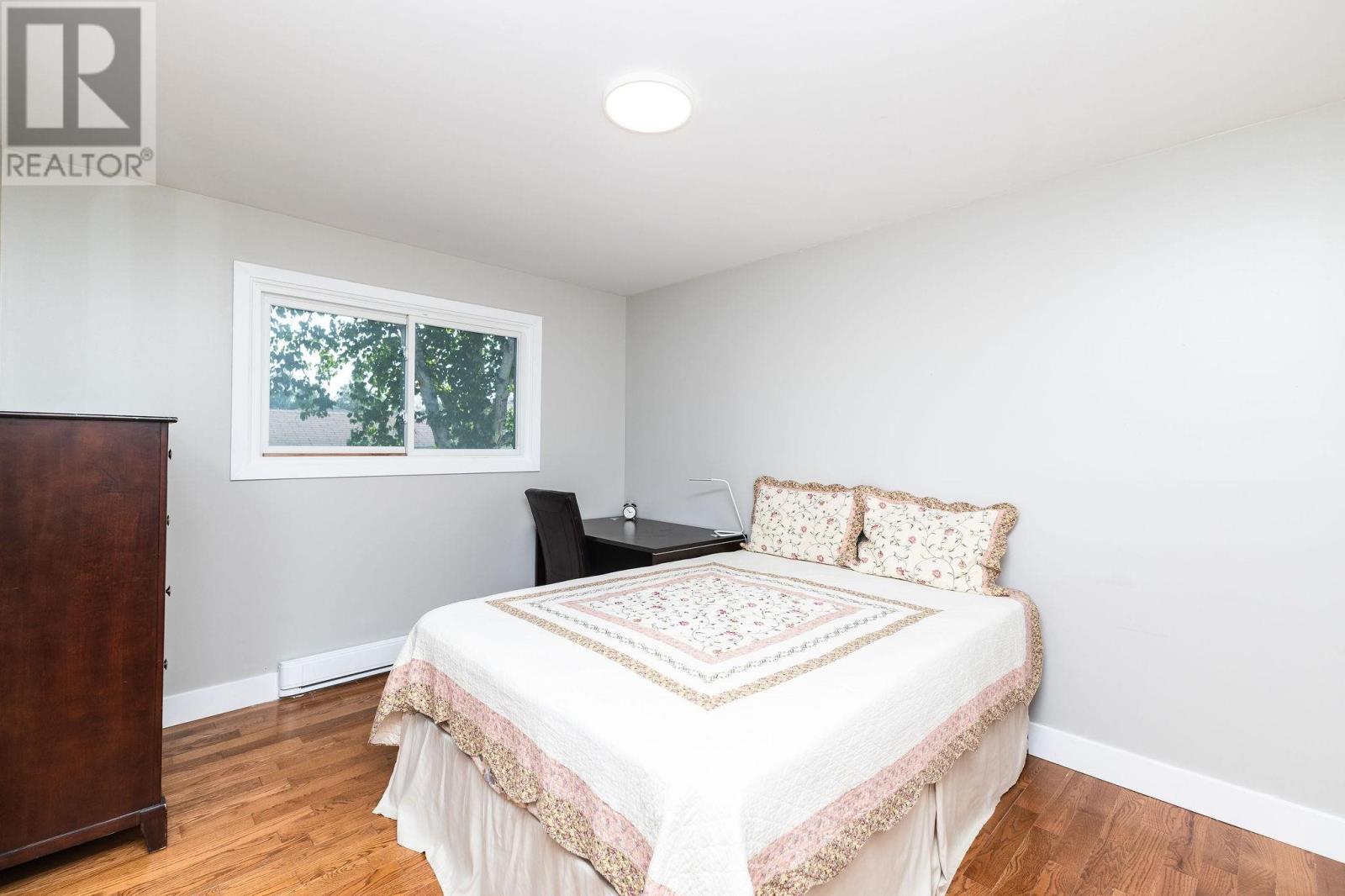 Photo 13 of 51 Pelican Dr, Sault Ste Marie ON