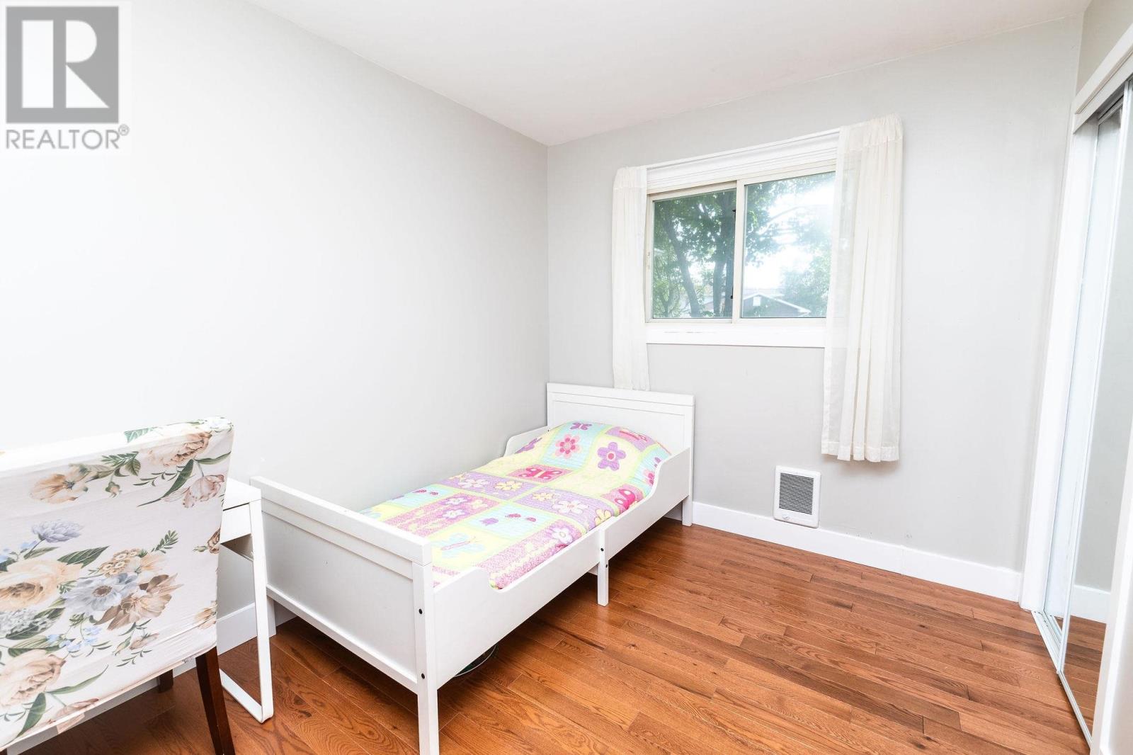 Photo 15 of 51 Pelican Dr, Sault Ste Marie ON