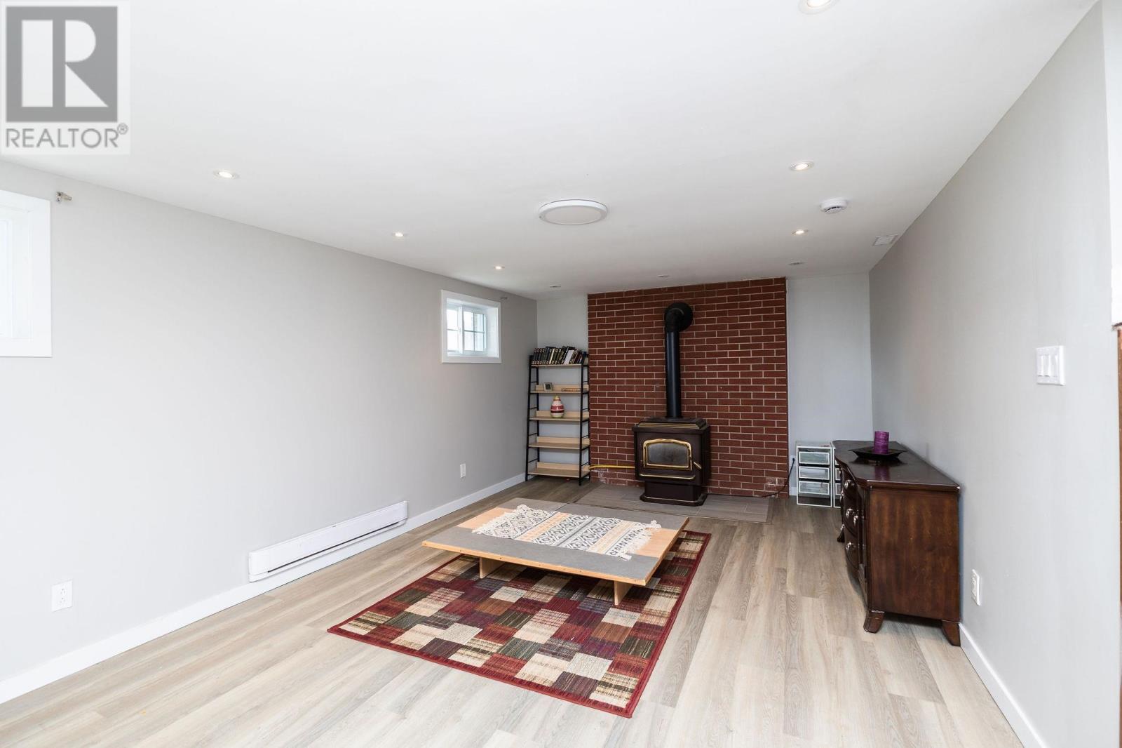 Photo 18 of 51 Pelican Dr, Sault Ste Marie ON