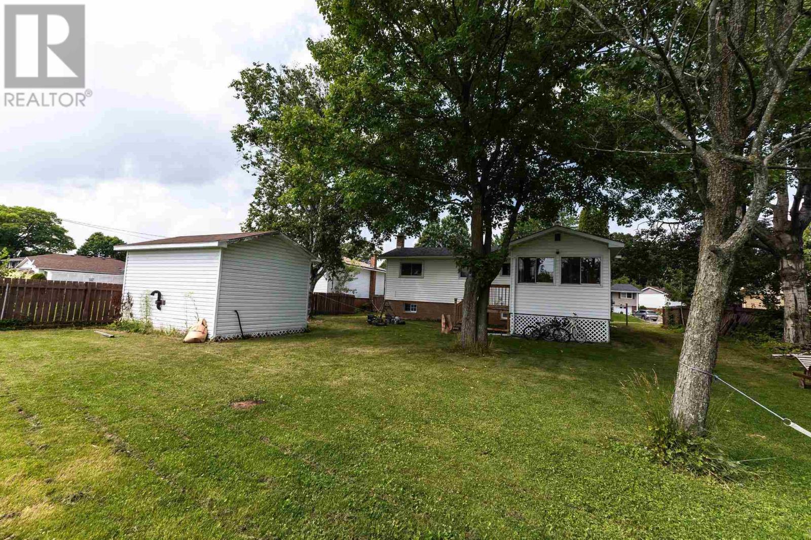 Photo 26 of 51 Pelican Dr, Sault Ste Marie ON