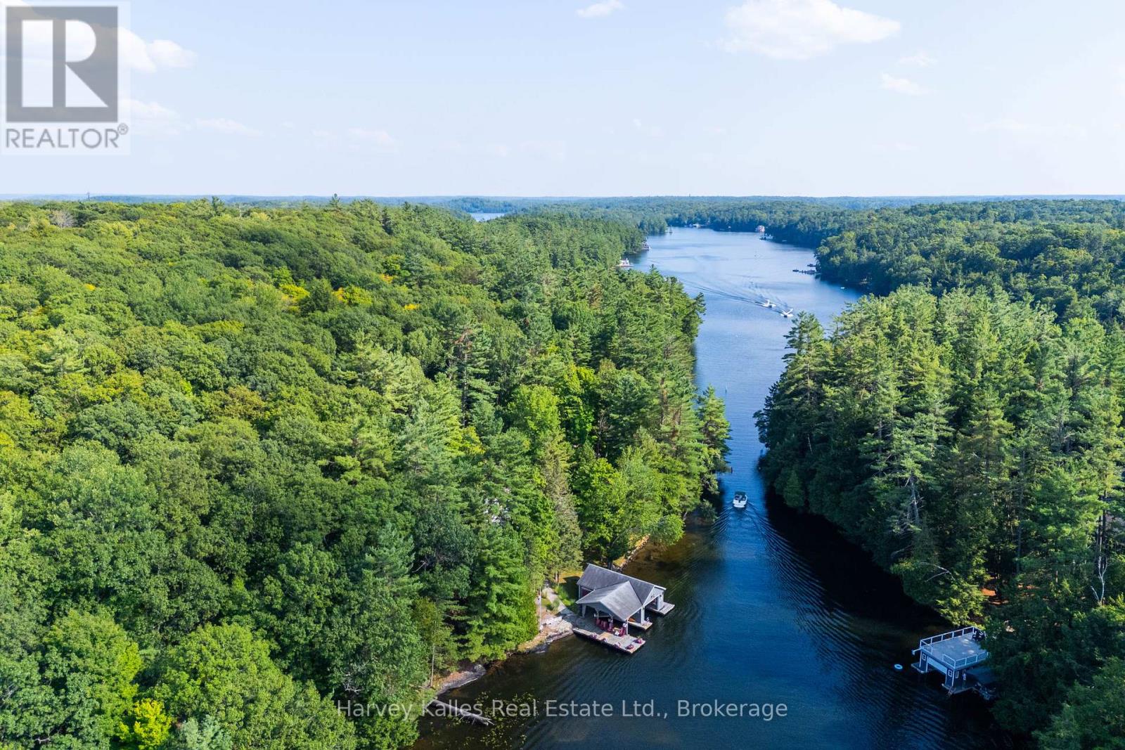 Photo 10 of 6 1205 Joe River Road, Muskoka Lakes ON