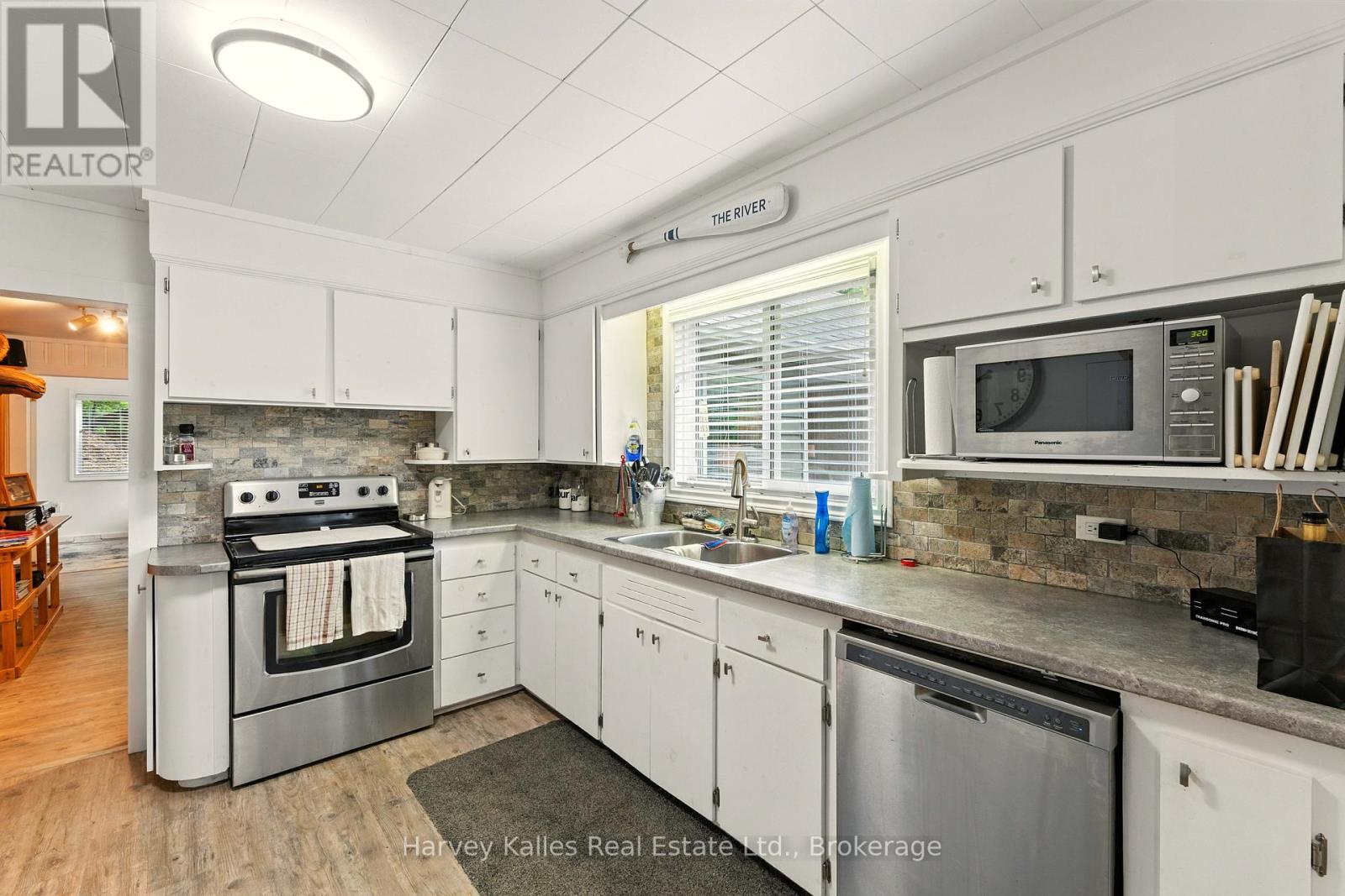 Photo 29 of 6 1205 Joe River Road, Muskoka Lakes ON