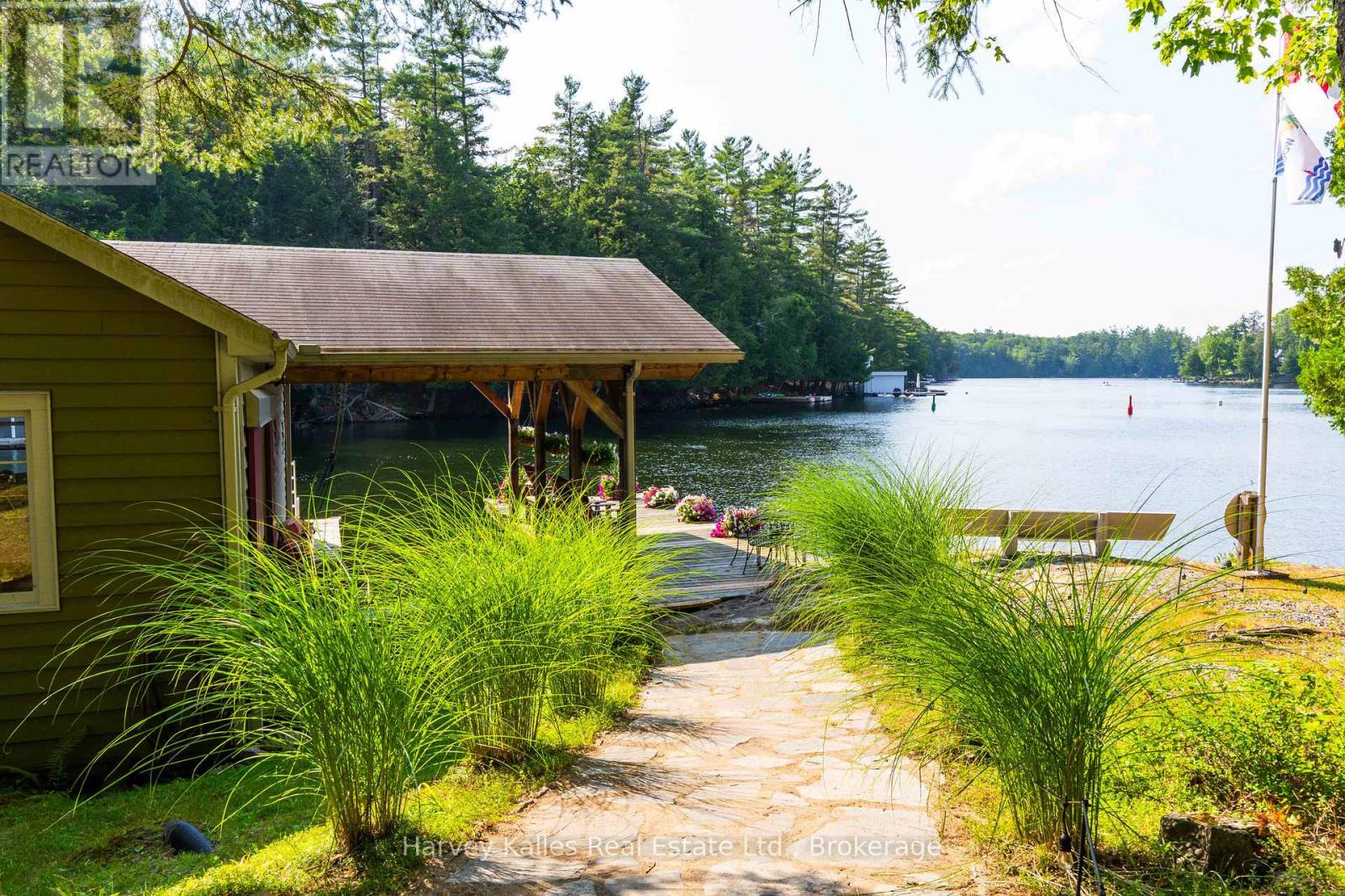 Photo 15 of 6 1205 Joe River Road, Muskoka Lakes ON