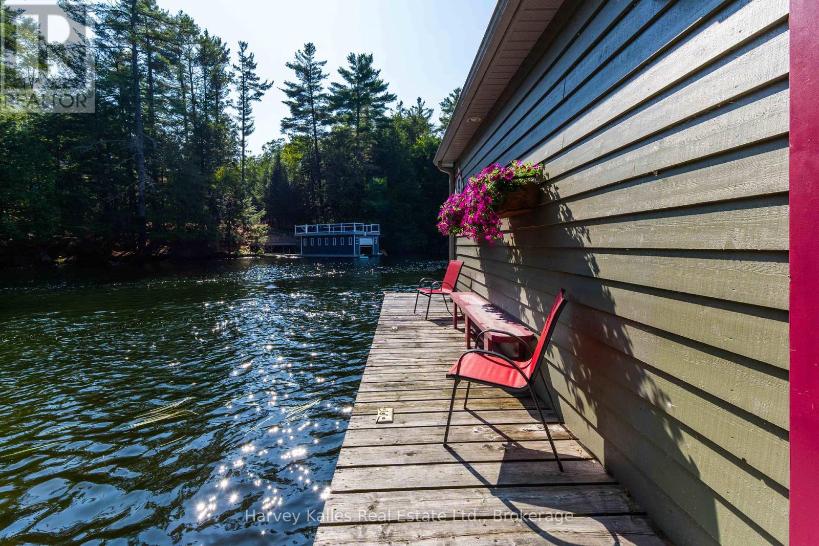 Photo 11 of 6 1205 Joe River Road, Muskoka Lakes ON