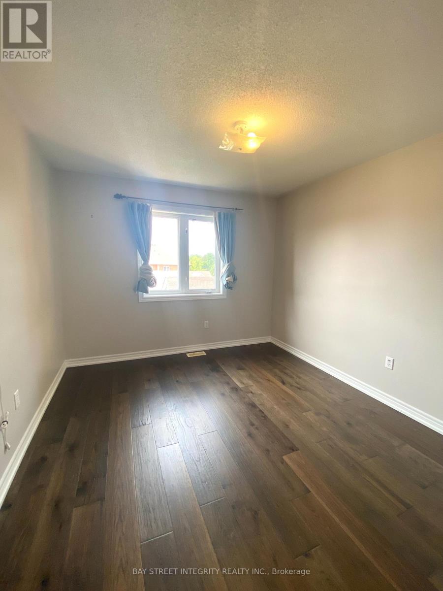 Photo 9 of 52 John Gary Drive, Markham ON