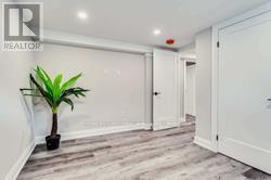 Photo 13 of 323 Kerswell Drive, Richmond Hill ON