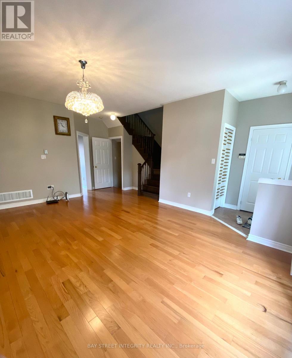 Photo 2 of 52 John Gary Drive, Markham ON