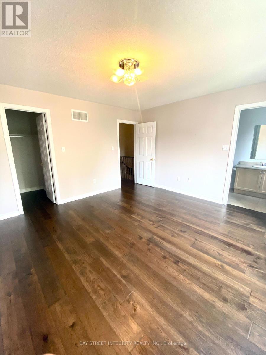 Photo 7 of 52 John Gary Drive, Markham ON