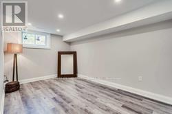 Photo 11 of 323 Kerswell Drive, Richmond Hill ON