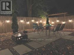 Photo 15 of 323 Kerswell Drive, Richmond Hill ON