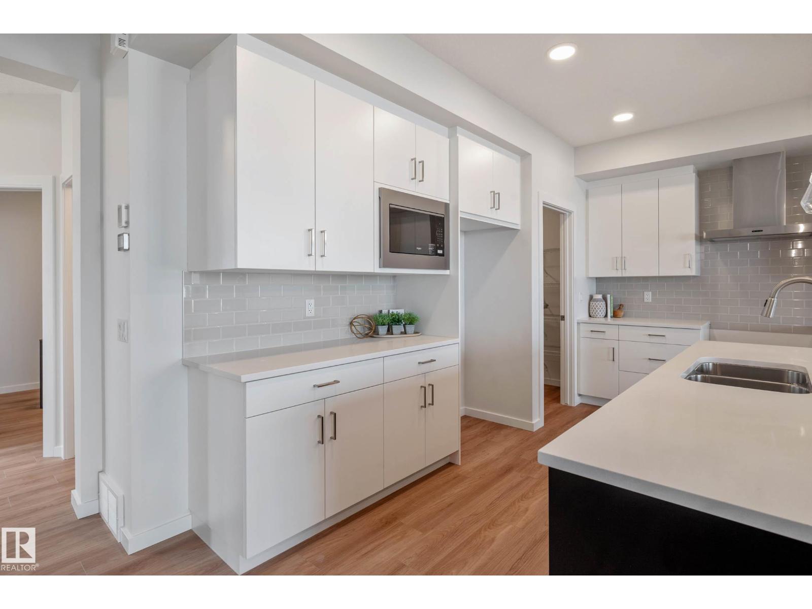 Photo 4 of 303 Stiles Wy, Leduc AB