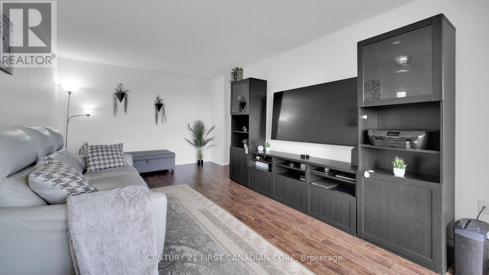 Photo 7 of 811 1600 Adelaide Street, London North ON