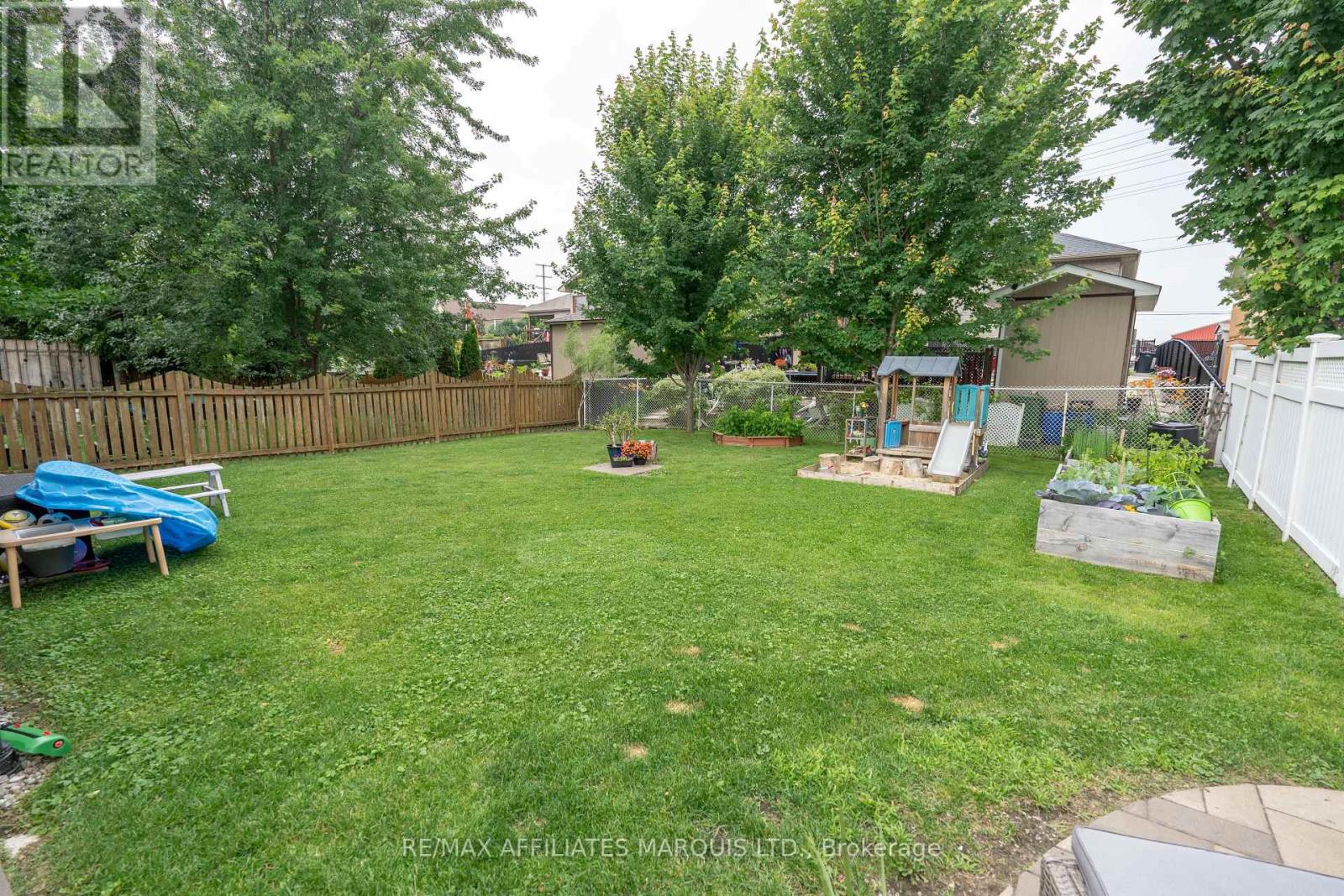 Photo 31 of 1161 Kirkman Court, Cornwall ON