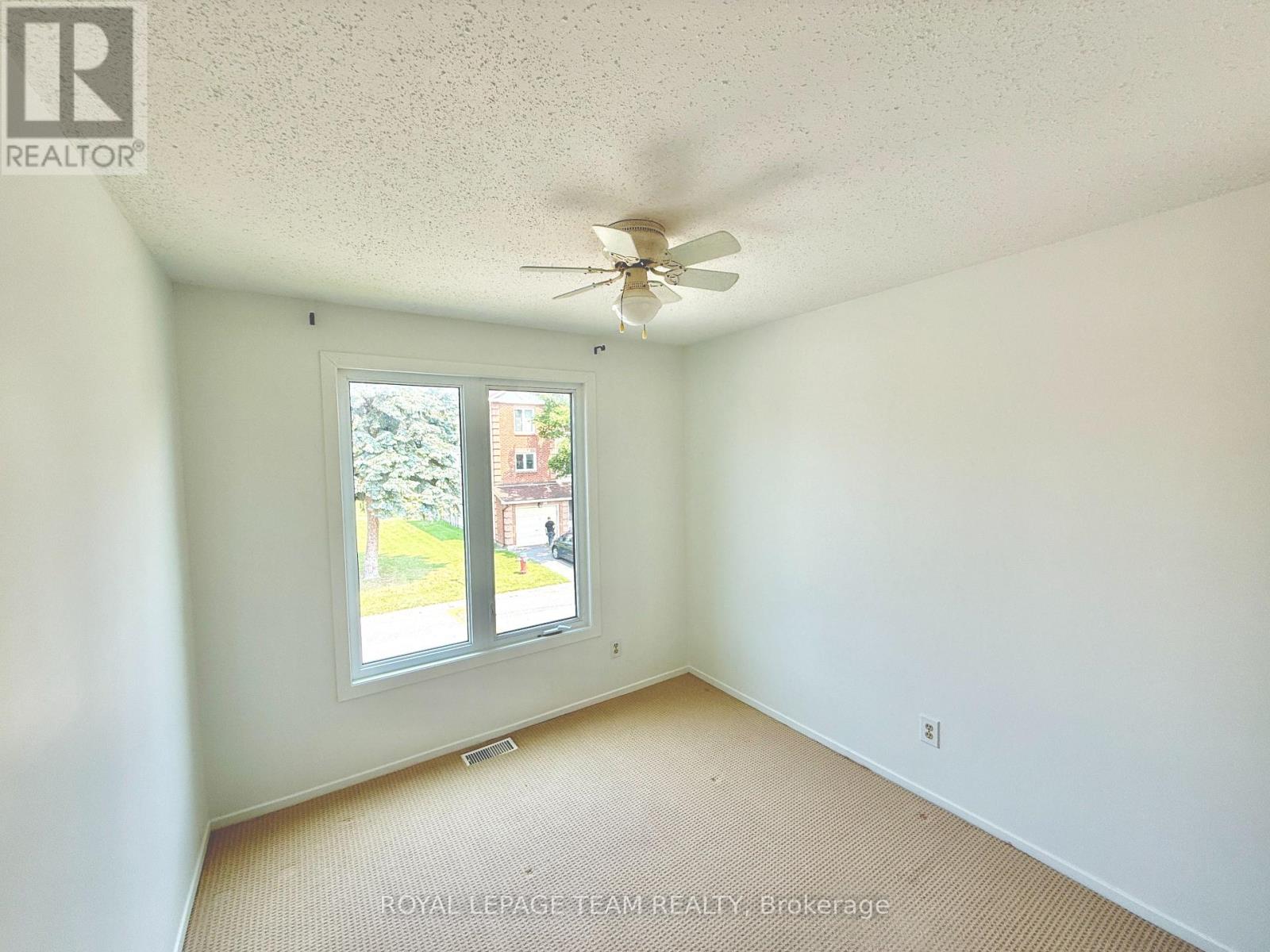 Photo 2 of A 14 Castlebrook Lane, Ottawa ON