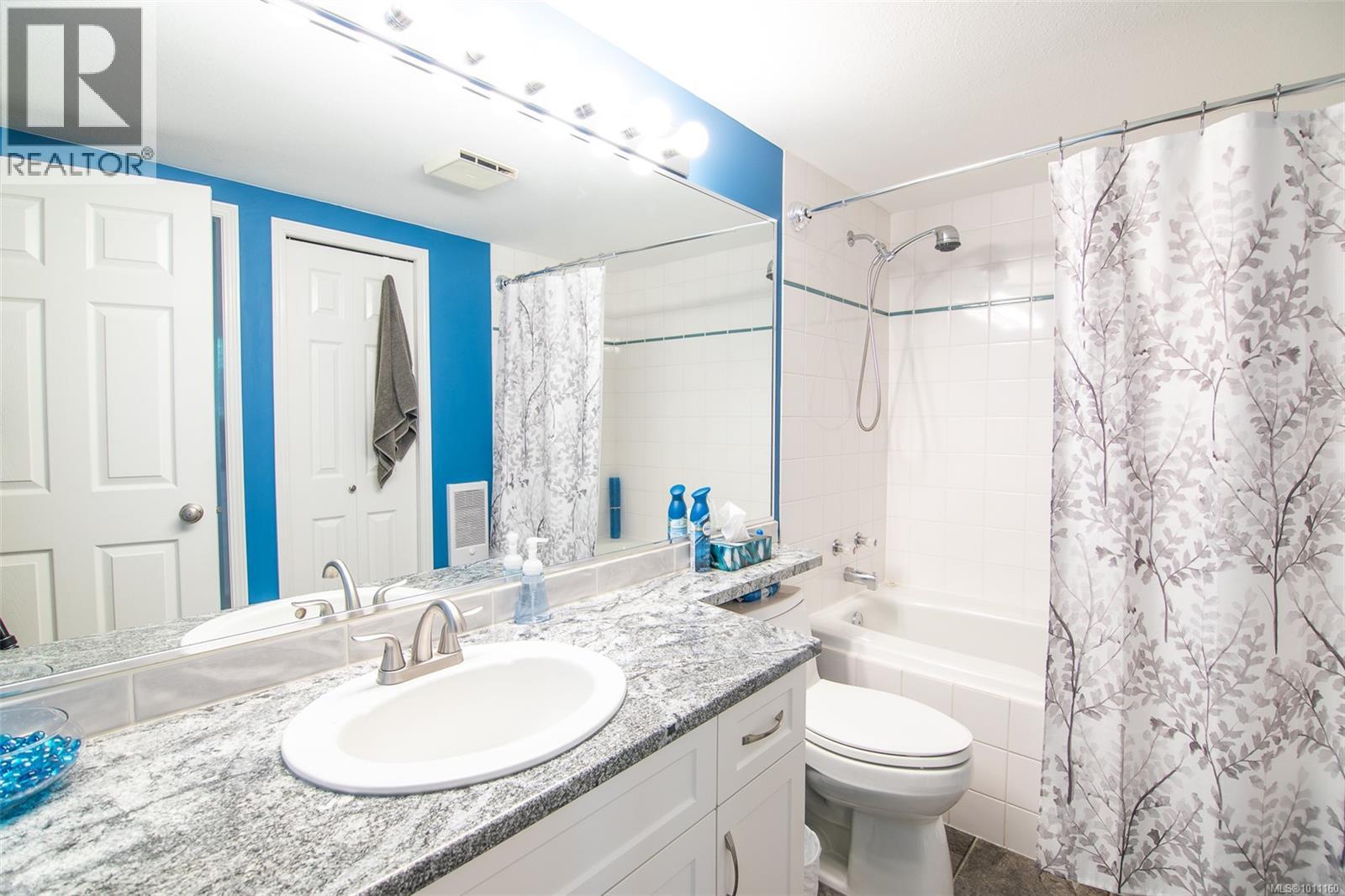 Photo 7 of 20 310 Pym St N, Parksville BC