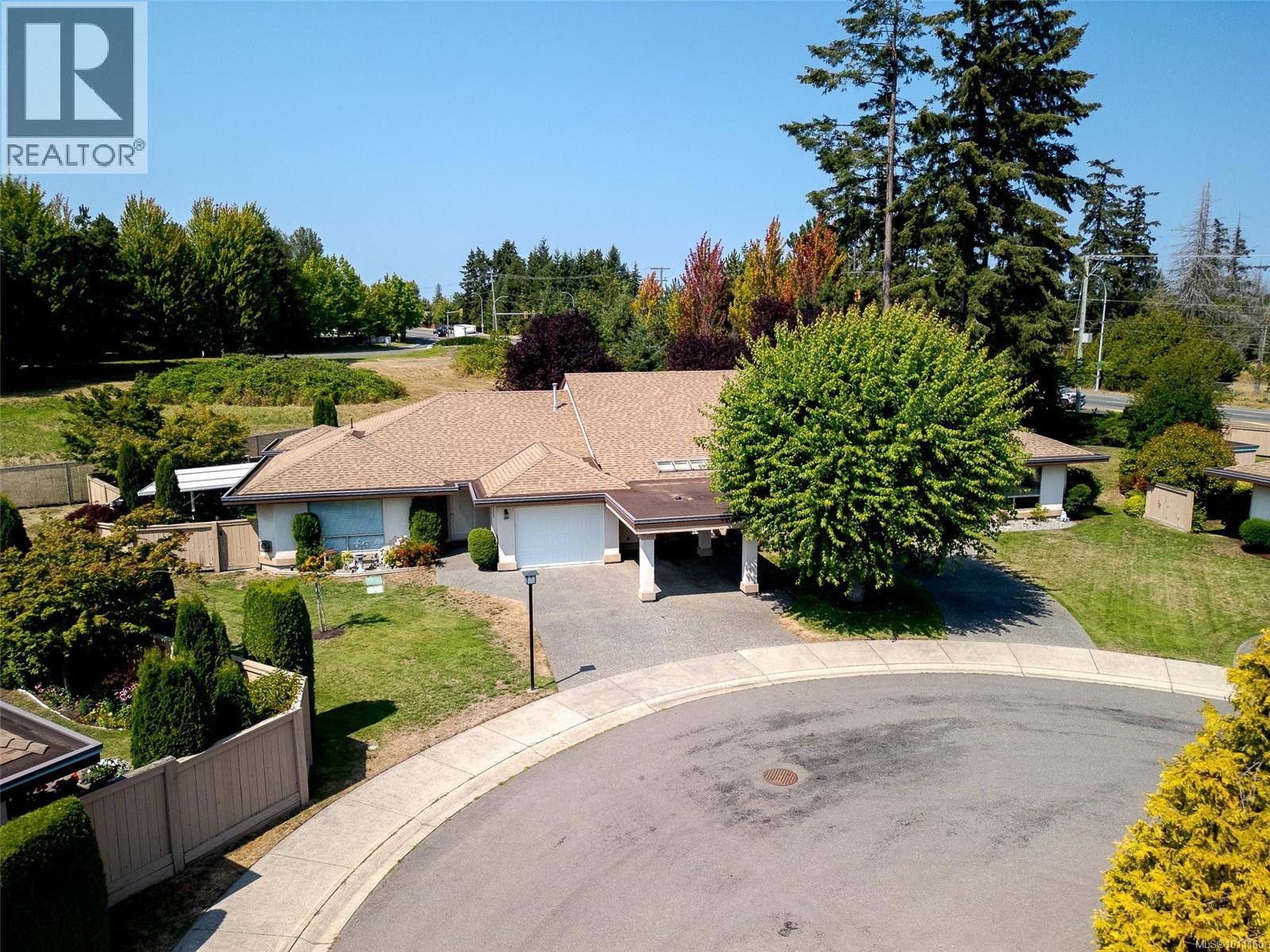 Photo 10 of 20 310 Pym St N, Parksville BC