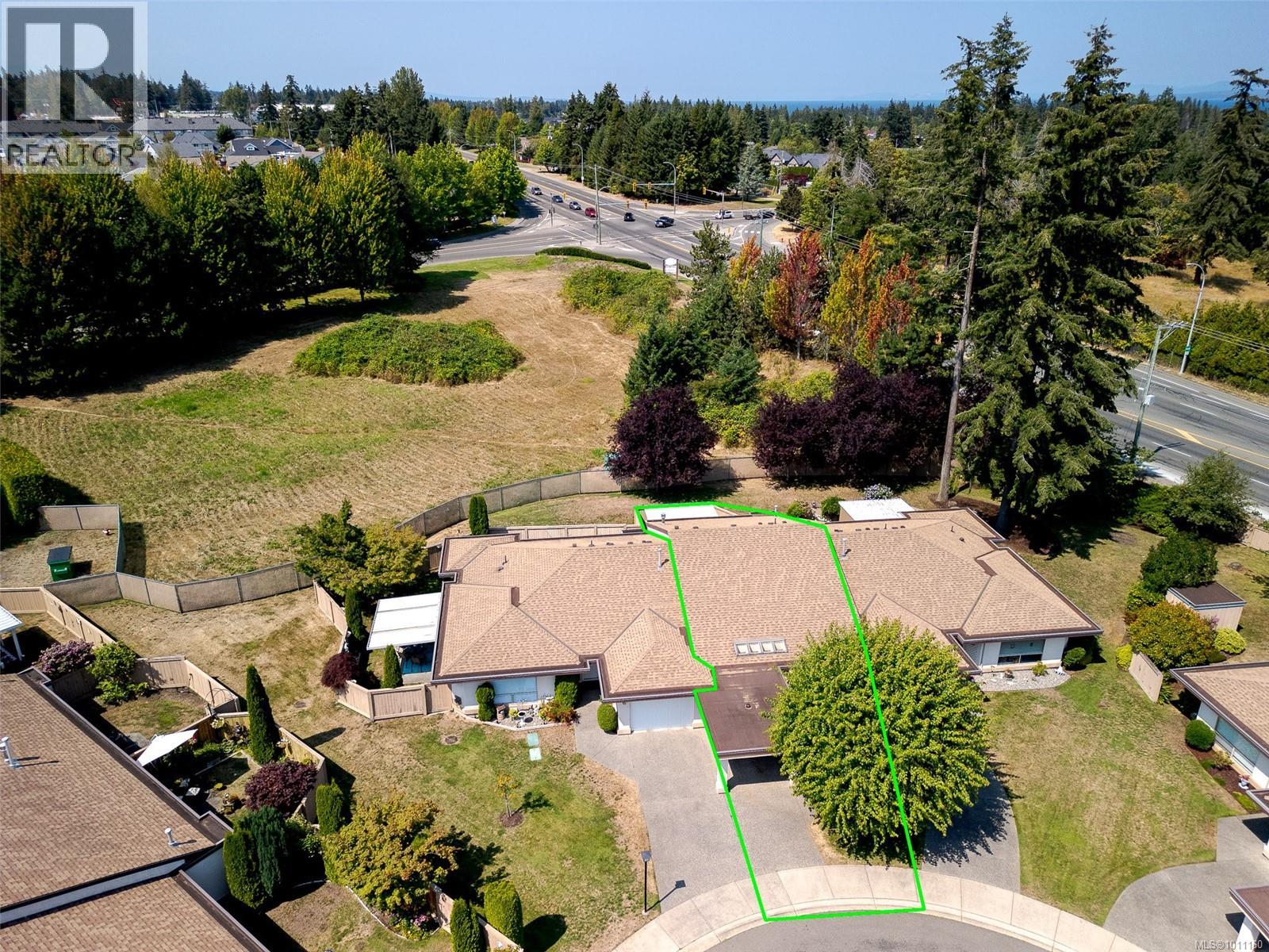 Photo 11 of 20 310 Pym St N, Parksville BC