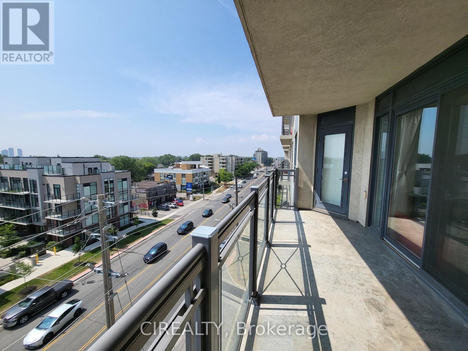 Photo 13 of 607 872 Sheppard Avenue W, Toronto ON